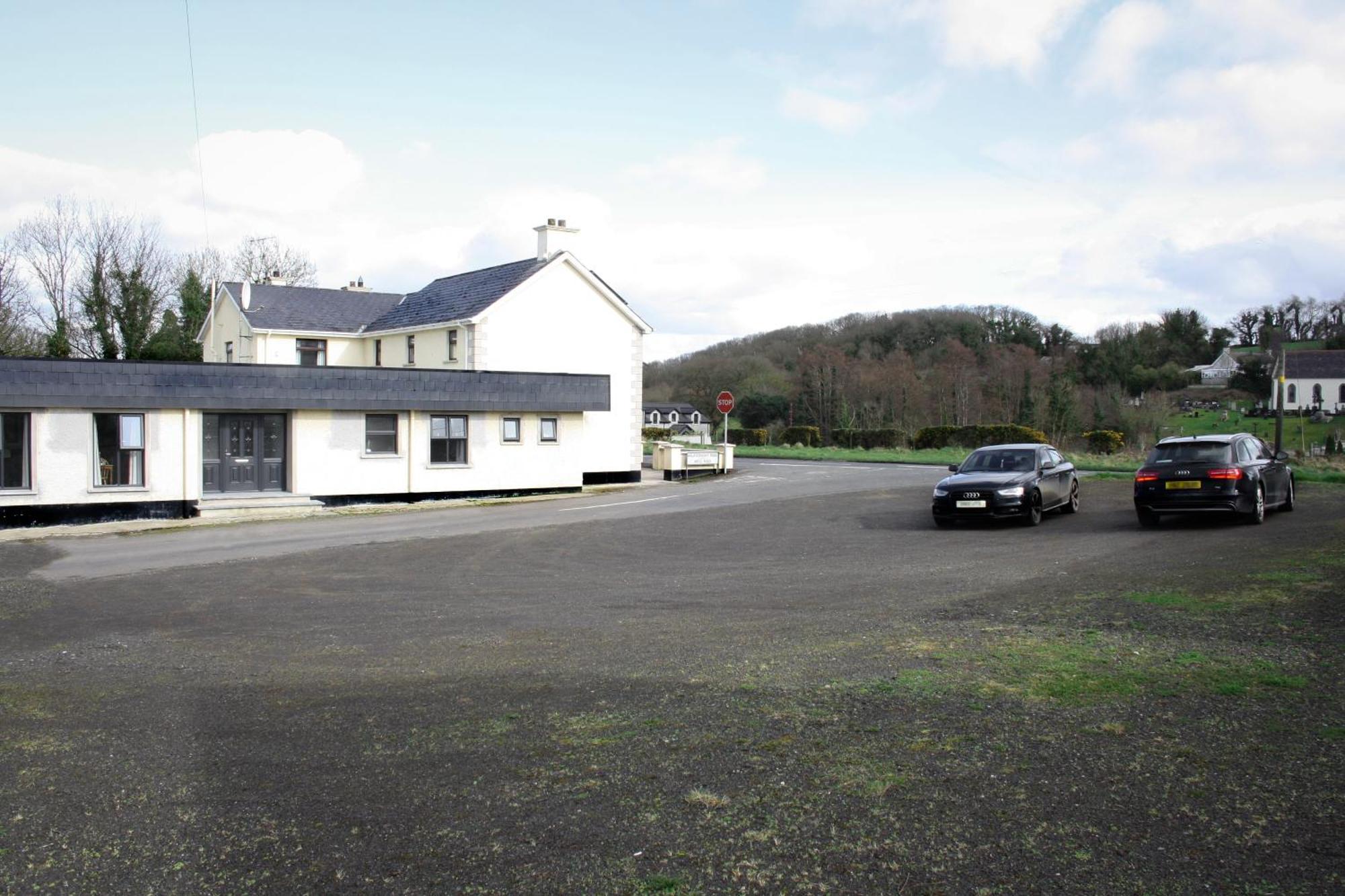 The Coach Inn Strabane Eksteriør billede